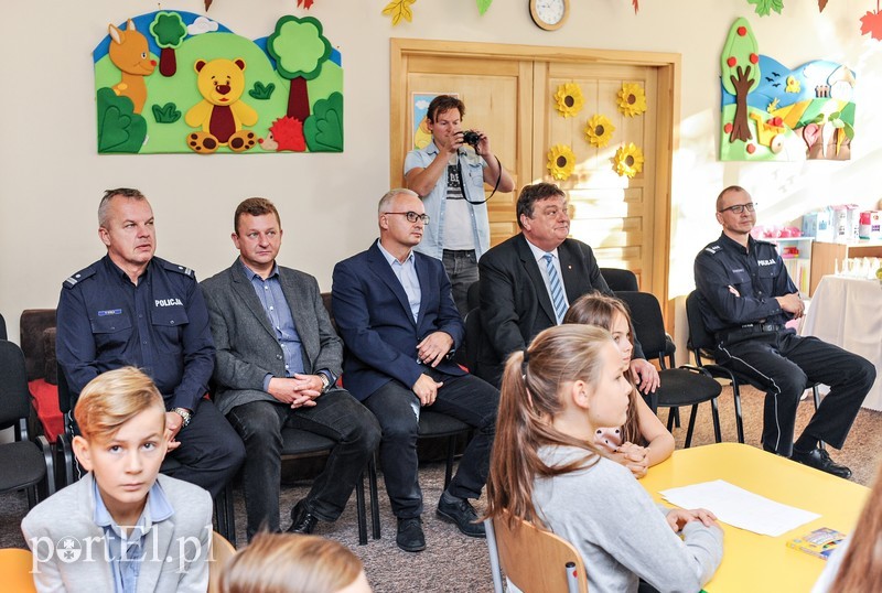 Roboty uczą uczniów bezpieczeństwa (i nie tylko)