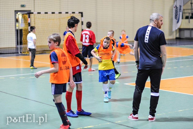 Hala, stół do ping-ponga czy mata, czyli ferie pełne aktywności