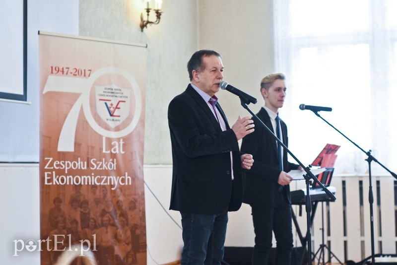 Wariatka tańczy... w Ekonomie