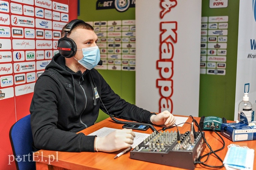 Dziewięć bramek w wirtualnych derbach