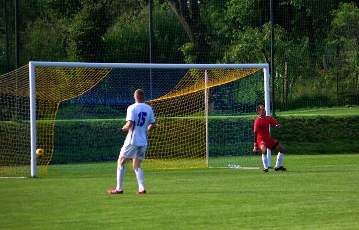 Pewne zwycięstwo Olimpii 2004