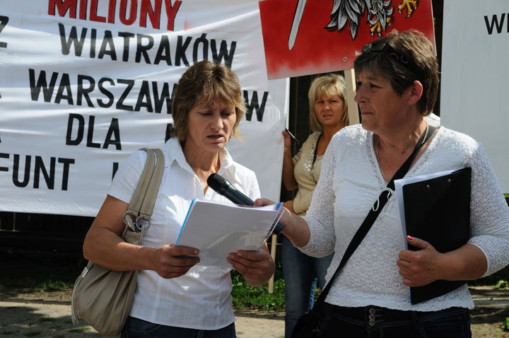 Pikieta przeciw budowie siłowni wiatrowych w Janowie