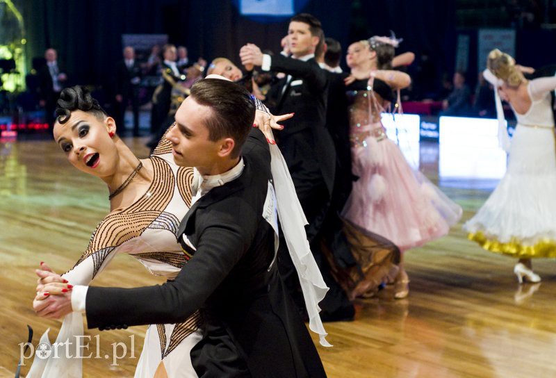  Zatańczyli tango i walca