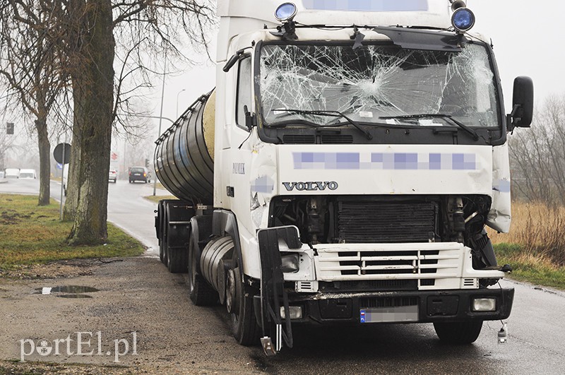  Ciężarówką wjechał w dwa auta