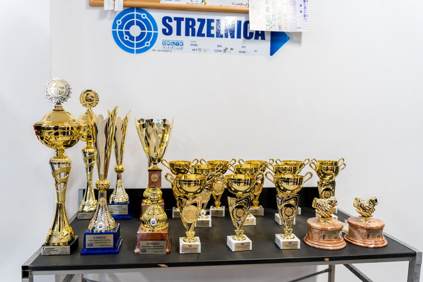 Strzelcy Orlika z pucharami