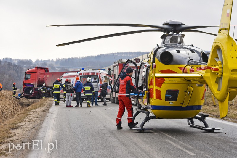 Wypadek na starej siódemce. Pięć osób rannych