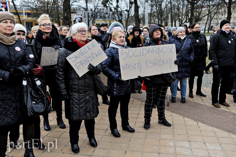 Nikt nam nie będzie układał życia