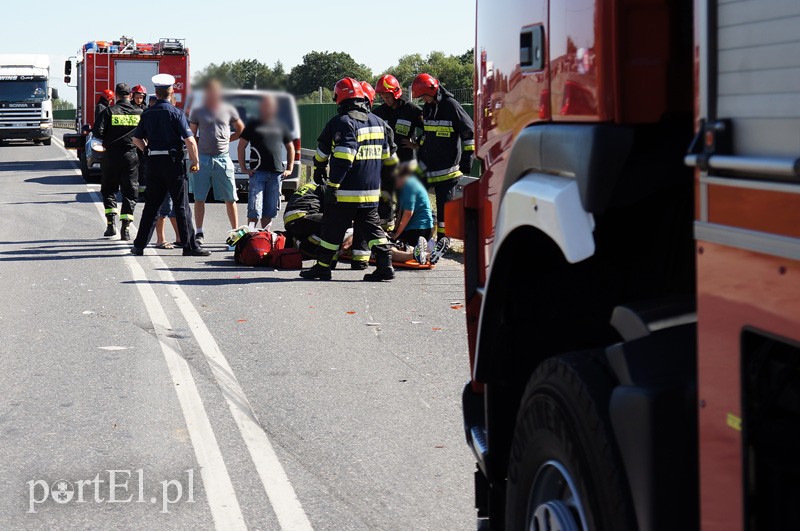 Wypadek w Nowinie: ranny motorowerzysta w szpitalu