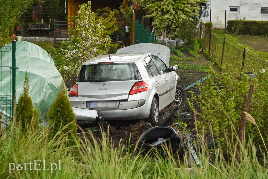 Wypadek w Tolkmicku. Mężczyzna zasłabł za kierownicą