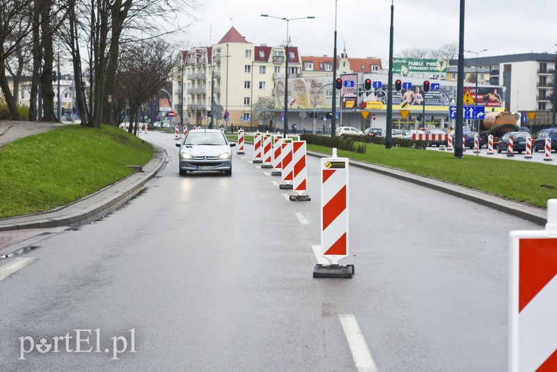 Koparka poszła w ruch, powstaje torowisko
