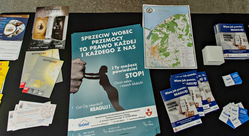 Przemoc zaczyna się po cichu