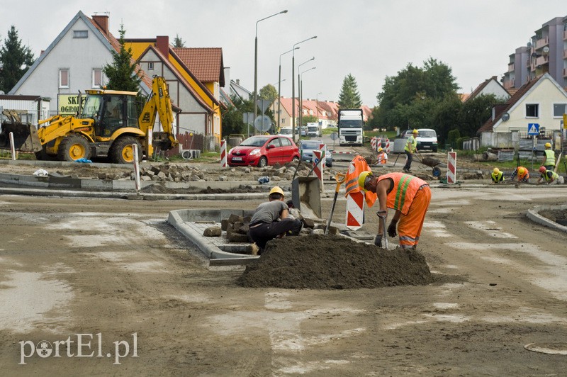  Na rondzie już jeżdżą