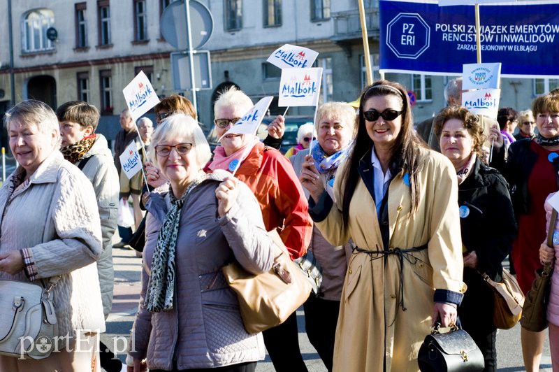 Niech szare życie odejdzie w cień!