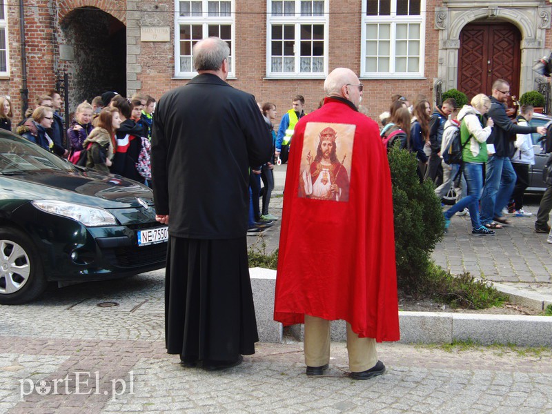 Elblążanie w drodze do Świętego Gaju