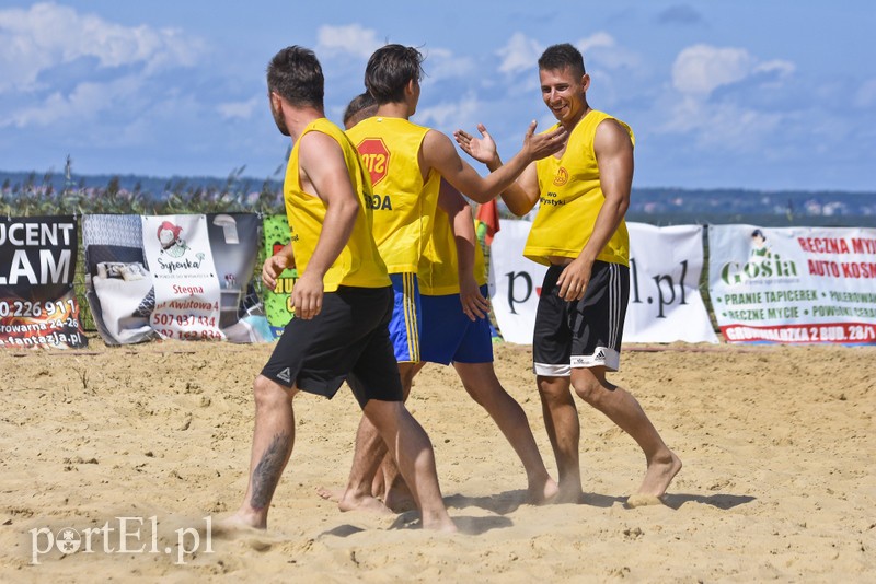 Piłkarskie emocje na plaży w Kadynach