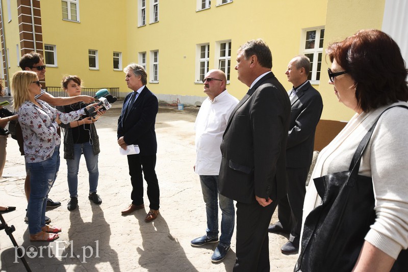 „Skoszarowani” mieszkańcy są szczęśliwi