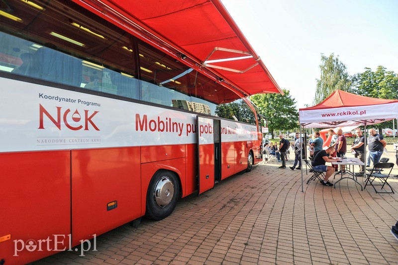 W autobusie polała się krew