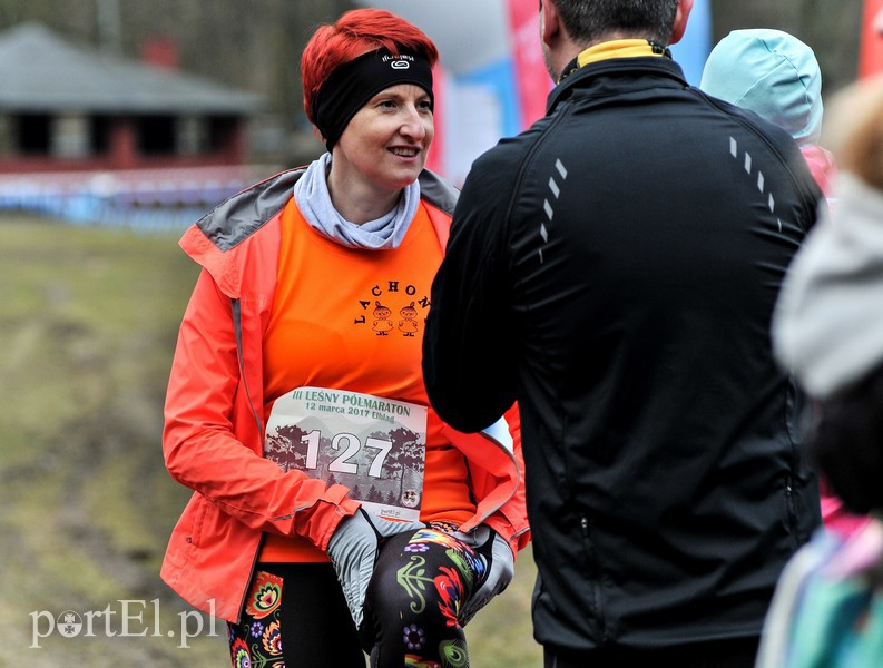 Leśny półmaraton. Tak biegacze uczcili Dzień Kobiet