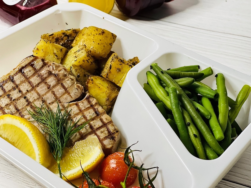 Chudnij, jedz smacznie i zdrowo z Mniam Mniam Fit Catering na dowóz w Elblągu