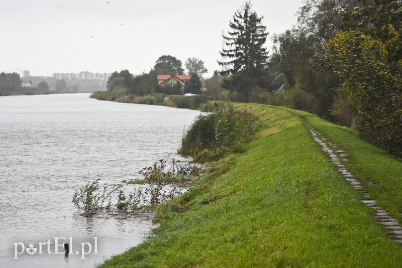 Woda zaczyna powoli opadać (aktualizacja)
