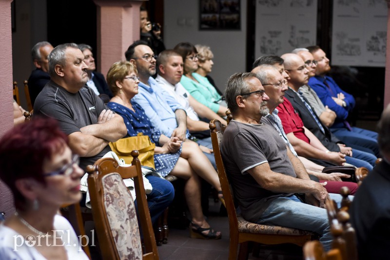 O samorządach, 500 + i prężeniu muskułów