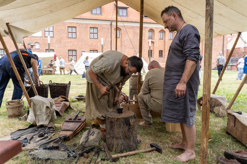 Wikingowie pod muzeum