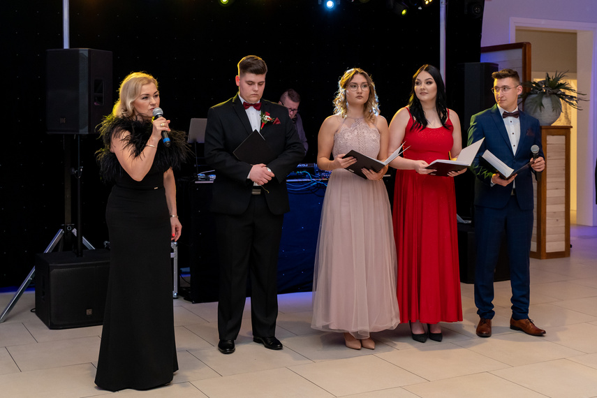 Studniówka ZST: Idziemy na żywioł