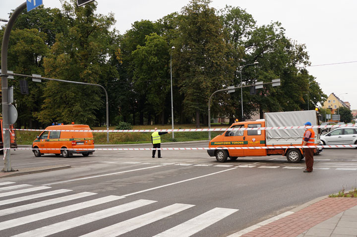 Wywrotka zerwała trakcję tramwajową