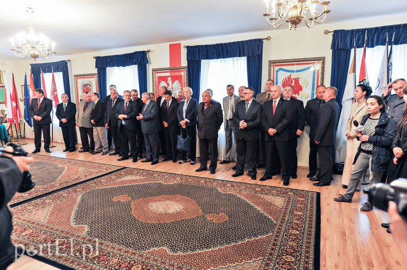Dla żołnierza sztandar to wielki honor