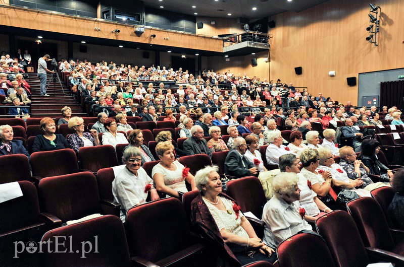 Seniorzy z indeksami
