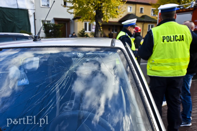 Groźne zderzenie fiata z peugeotem na Grottgera