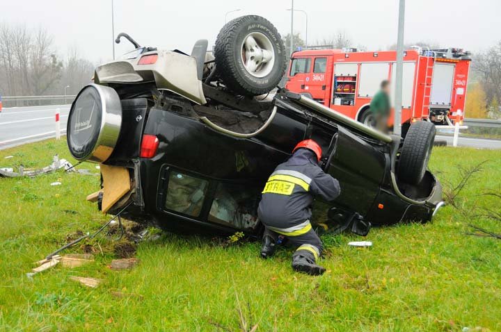 Wypadek na zjeździe z S22