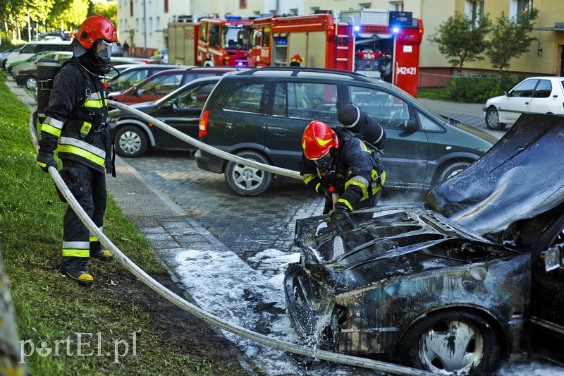 Na płk. Dąbka spłonął saab 