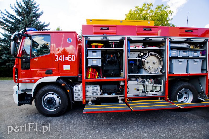 Do strażaków przyszło (przyjechało) nowe