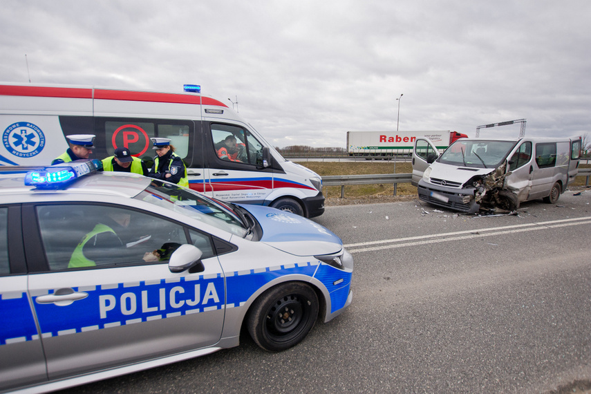 Wypadek bmw z oplem na starej siódemce
