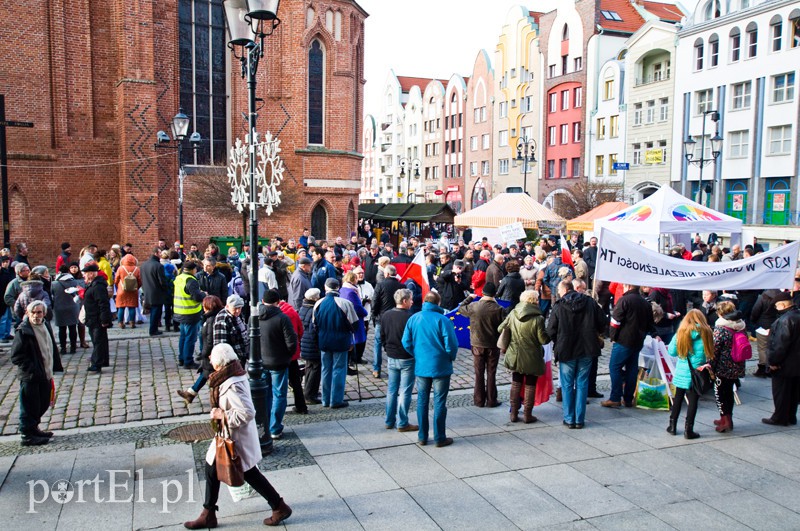 Demonstracja po elbląsku, czyli pikieta KOD