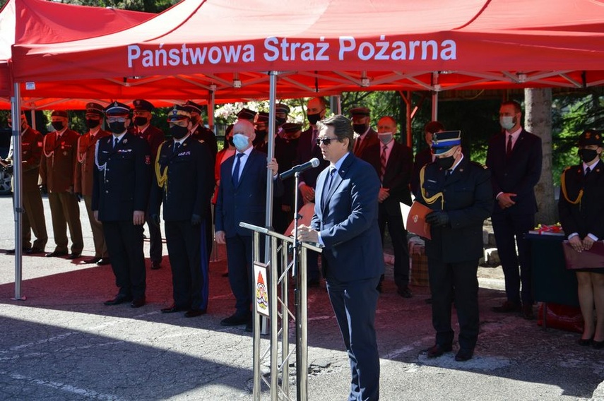 Apel z okazji Dnia Strażaka w Braniewie