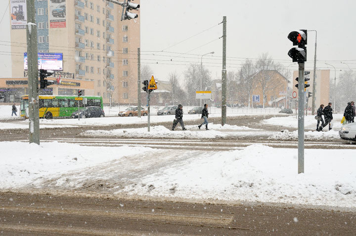 Sypnęło śniegiem