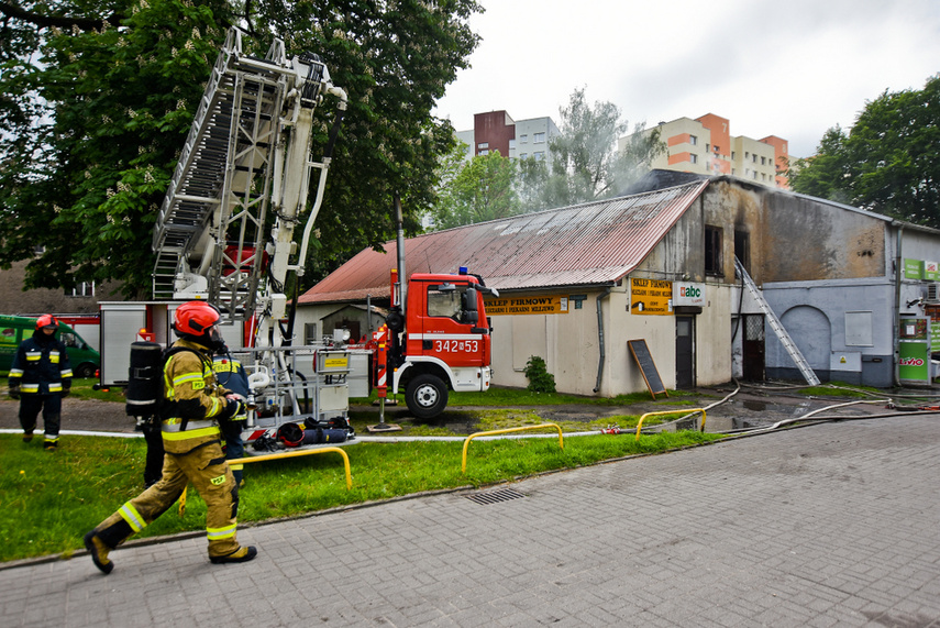 Pożar budynku usługowego na Zawadzie