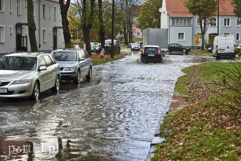 Ul. Rechniewskiego zalana