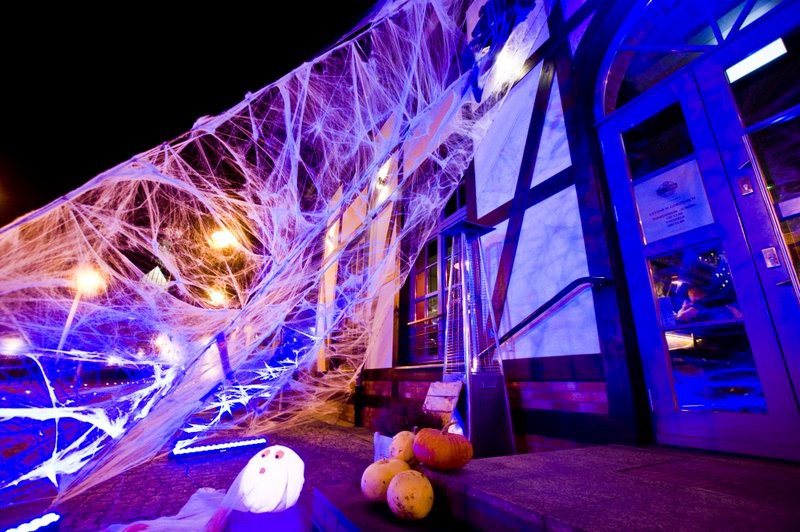  Krwawe Halloween Party w Specjal Pubie