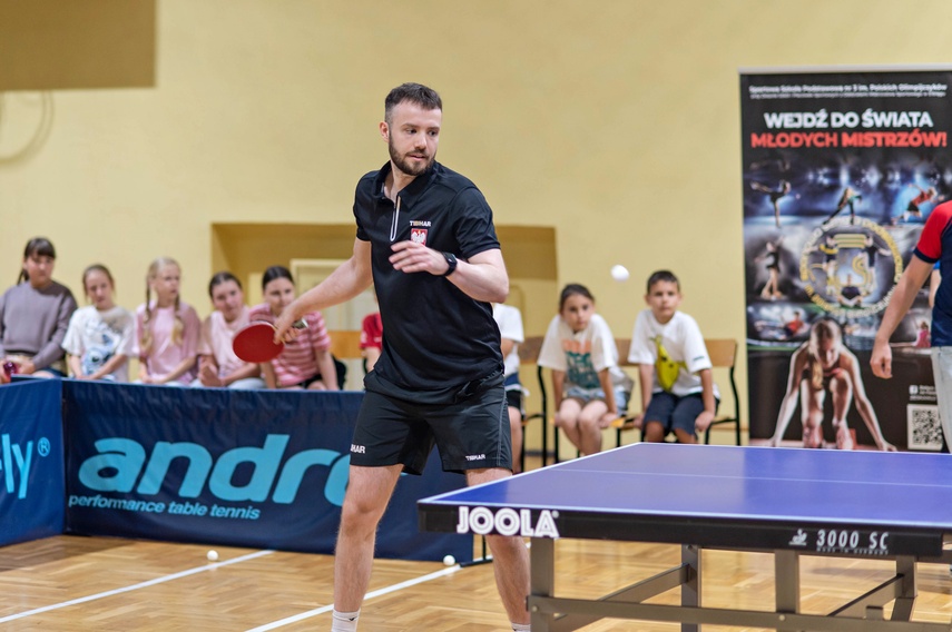 Jakub Dyjas zachęcał do tenisa stołowego