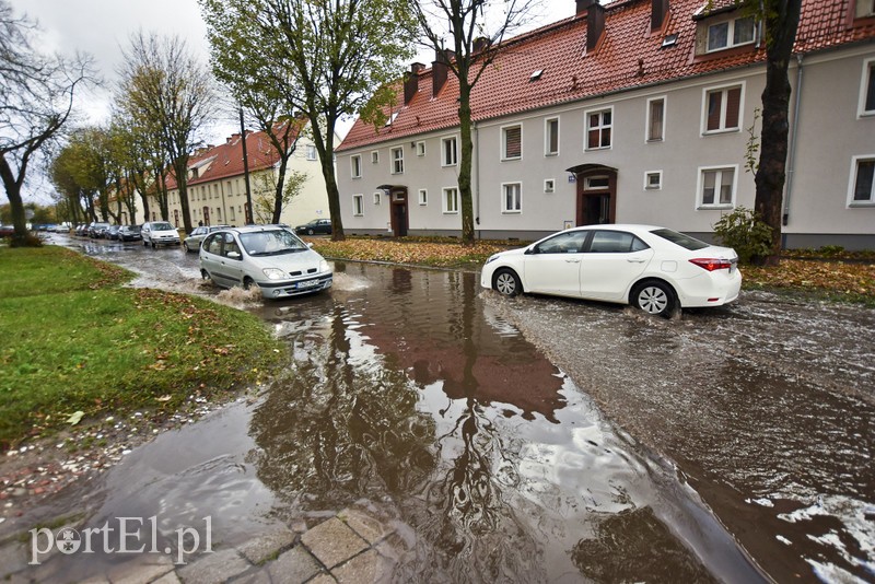 Ul. Rechniewskiego zalana