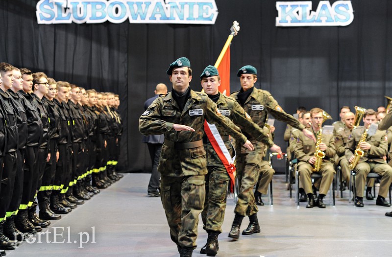 Ślubowanie na wojskową nutę