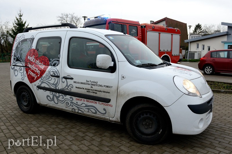Dziewczynka, która skradła strażackie serca