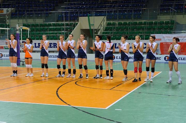 Siatkarki Orła wygrały z UKS Ozorków 3:2