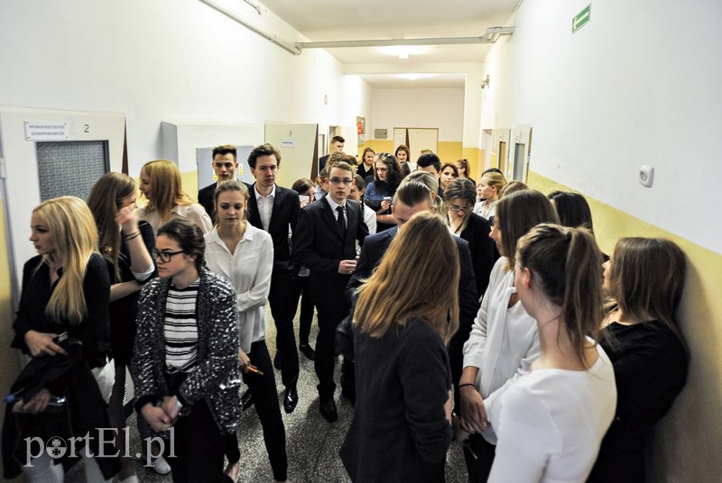 Czy królowa nauk da im w kość?