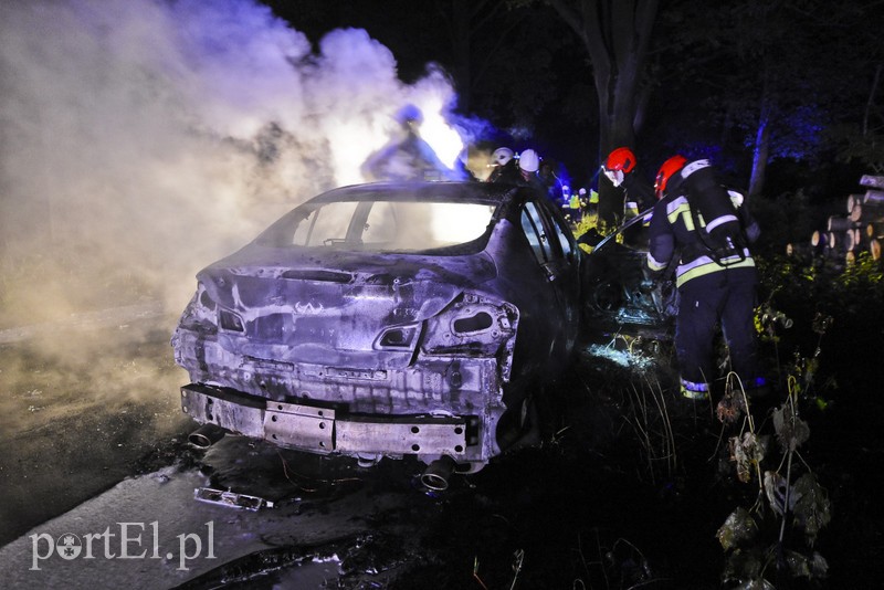 Infiniti spłonęło doszczętnie przy S22