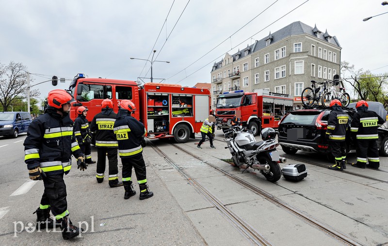 Motocykl zderzył się z volvo