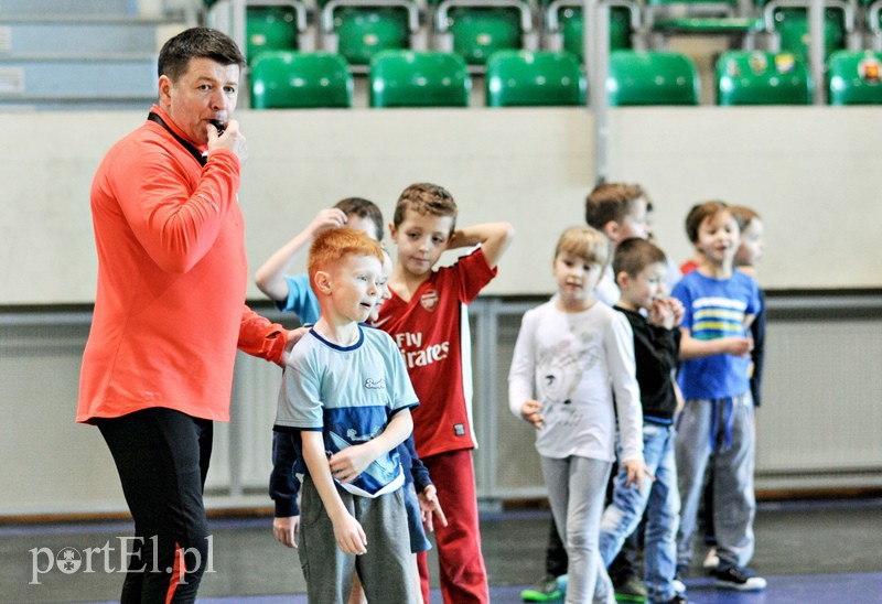 Dzieci zabijają nudę na sportowo